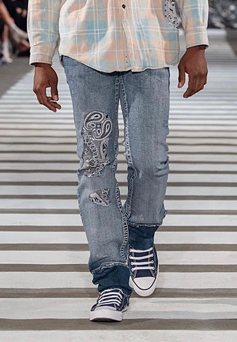 PATCHED BANDANA JEANS